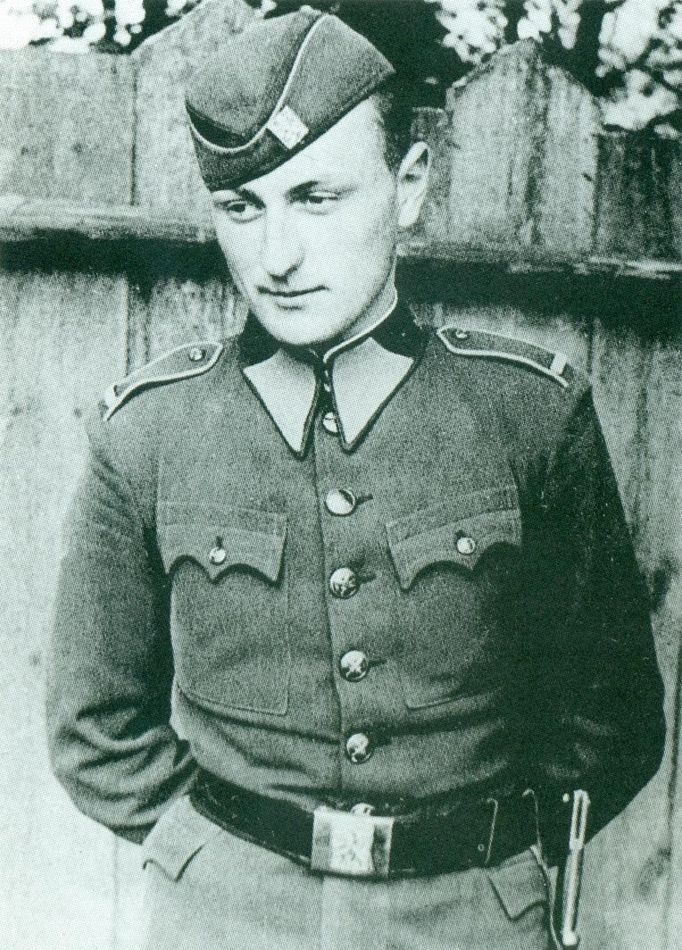 Zdeněk Škarvada coby stíhač 310. československé stíhací perutě v řadách britské RAF.