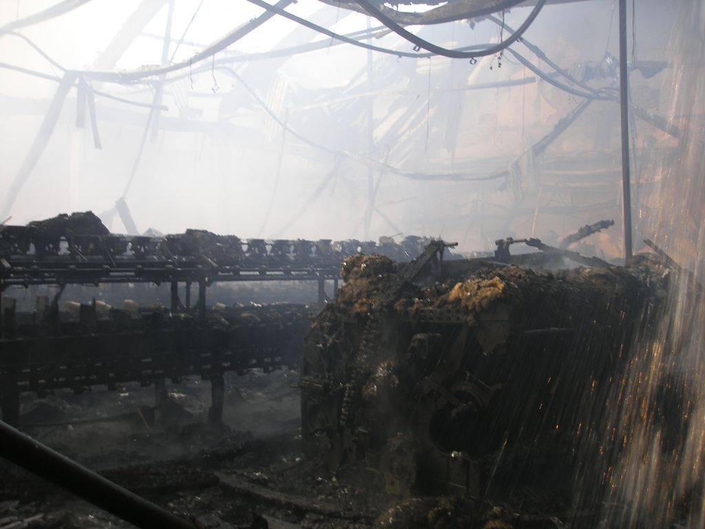 Požár továrny v Nové Pace