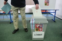 Volební manuál: Křížky, kroužkování? Jak hlasovat v komunálních a senátních volbách