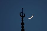 Pozorovatelé ze saúdskoarabského výboru uviděli minulou středu na obloze srpek nového měsíce. Stanovili proto začátek letošního ramadánu na 16. května večer.