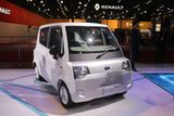 Mahindra Arom, třímístný elektromobil na miniaturních kolečkách,