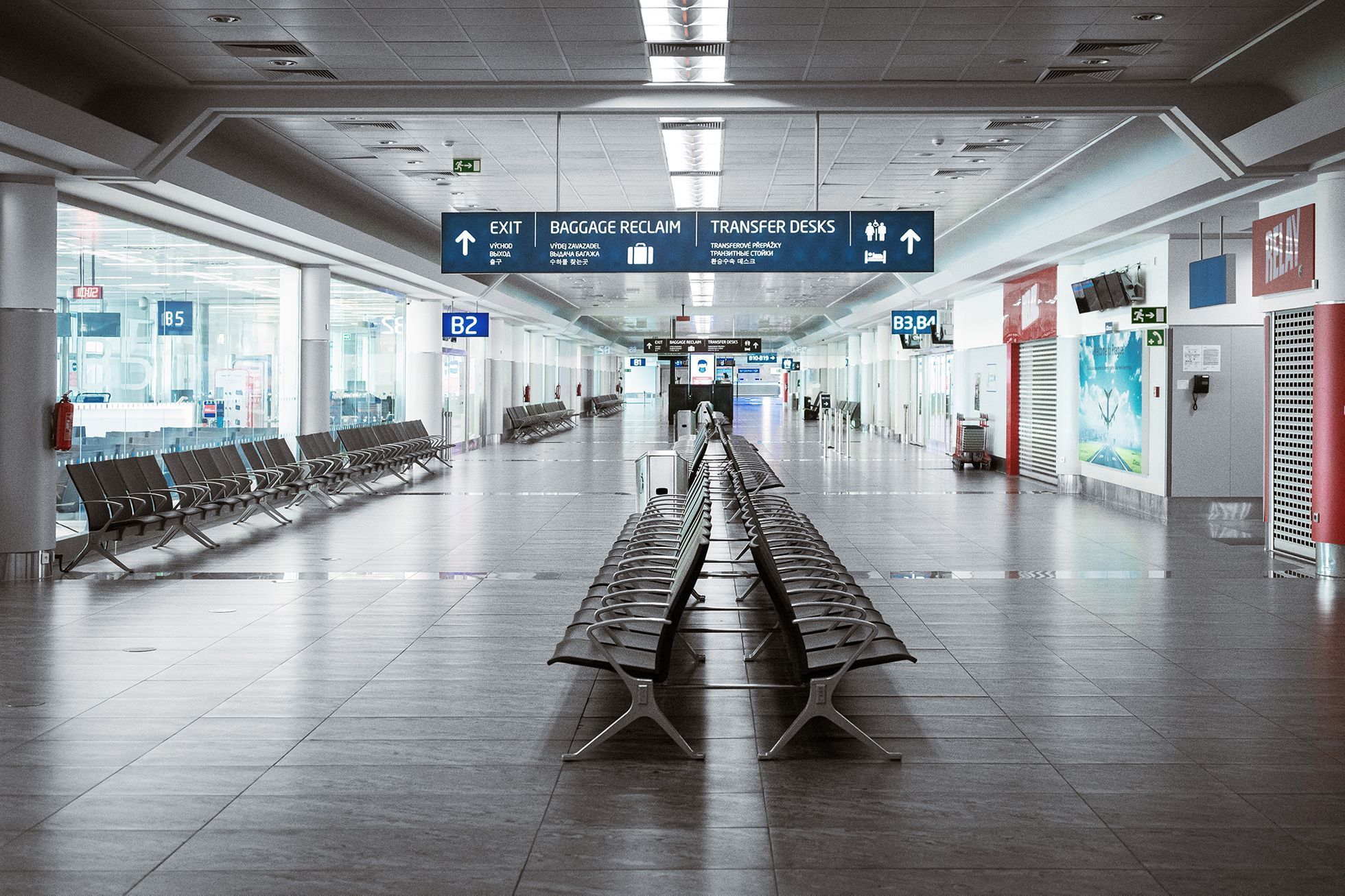 Letiště Václava Havla na pražské Ruzyni v době koronaviru (první obnovený let KLM z Amsterodamu))