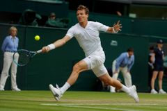 Živě: Berdych - Murray 3:6, 3:6, 3:6, domácí tenista přehrál Berdycha ve dvou hodinách