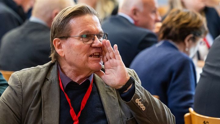 Rozpusťte ten ansámbl, radím Konečné. Maláčová je naše poslední šance, míní Škromach