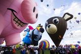I letos se kromě tradičních barevných balónů představila zvířátka všeho druhu.