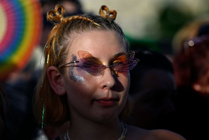 Snímek z vystoupení zpěvačky LP na Prague Pride.