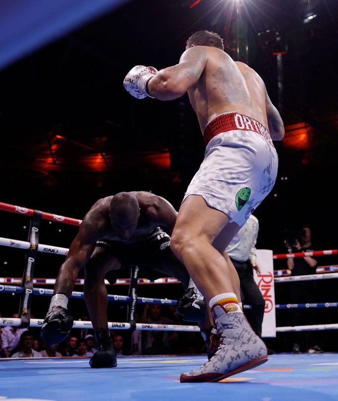Olexander Usyk versus Daniel Dubois