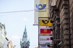 Vymyslel si smlouvu s poštou o prodeji poukazů, pak vymáhal miliony. Dostal 3,5 roku