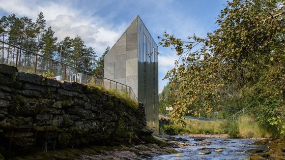 Tak úchvatný výhled z toalet nikde jinde na světě není. Architekti kouzlili u norského vodopádu