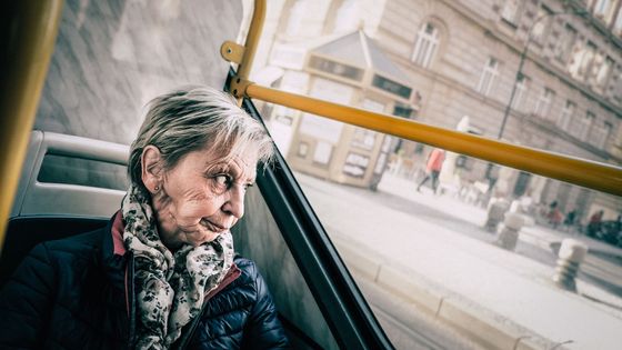 Cestovat v MHD je pro mne jako chodit do galerie, říká vítěz soutěže pouličních fotografů