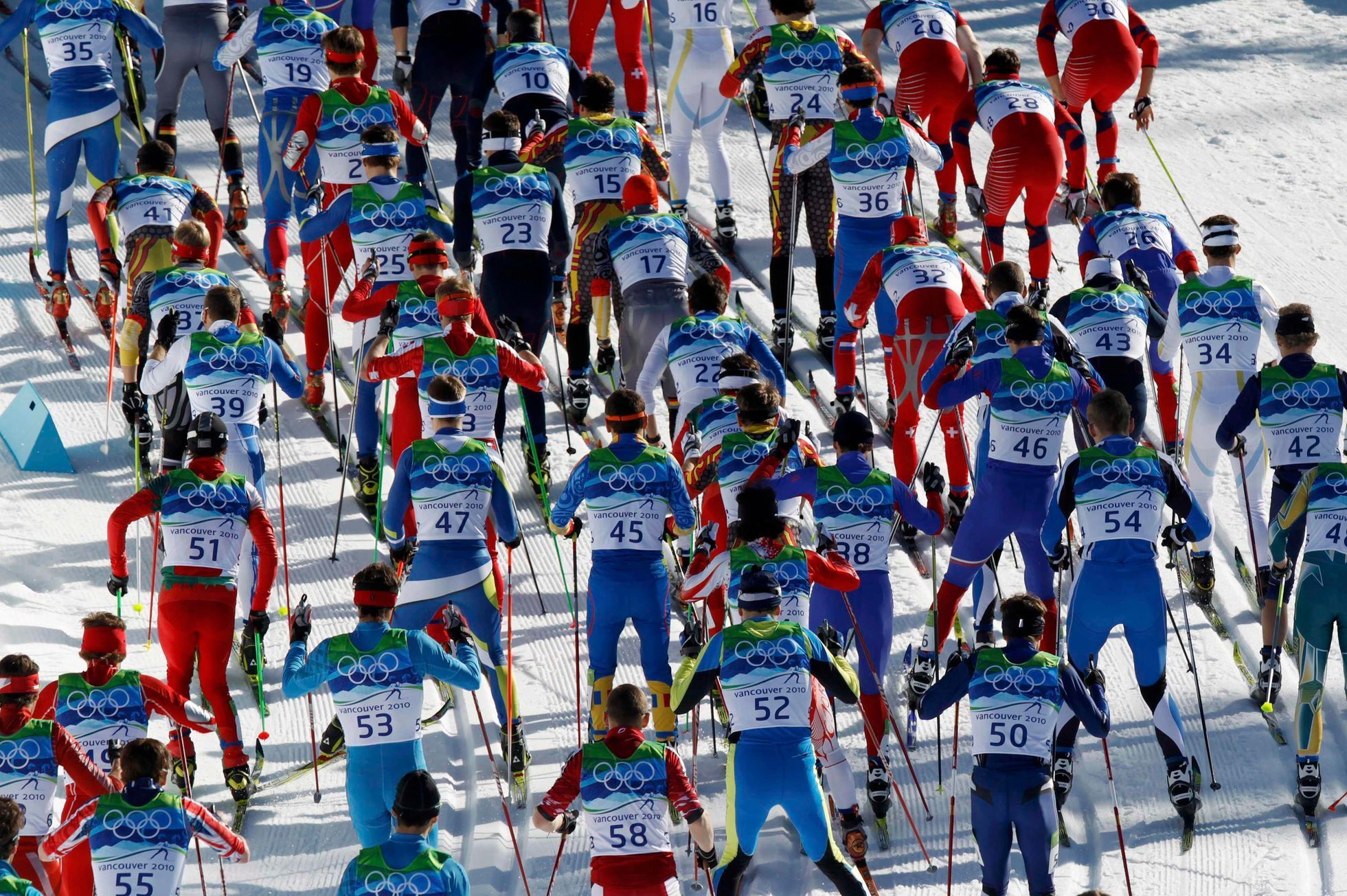 Peloton běžců na lyžích