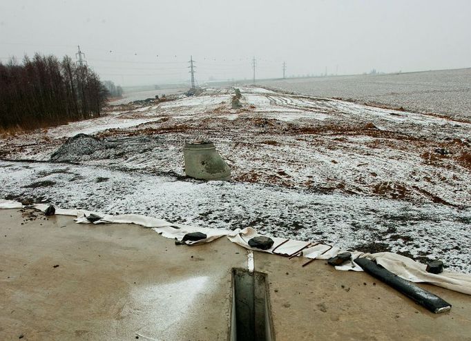 Dálnice je rozestavěná a stát nevím, kde vezme na její letošní pokračování peníze.