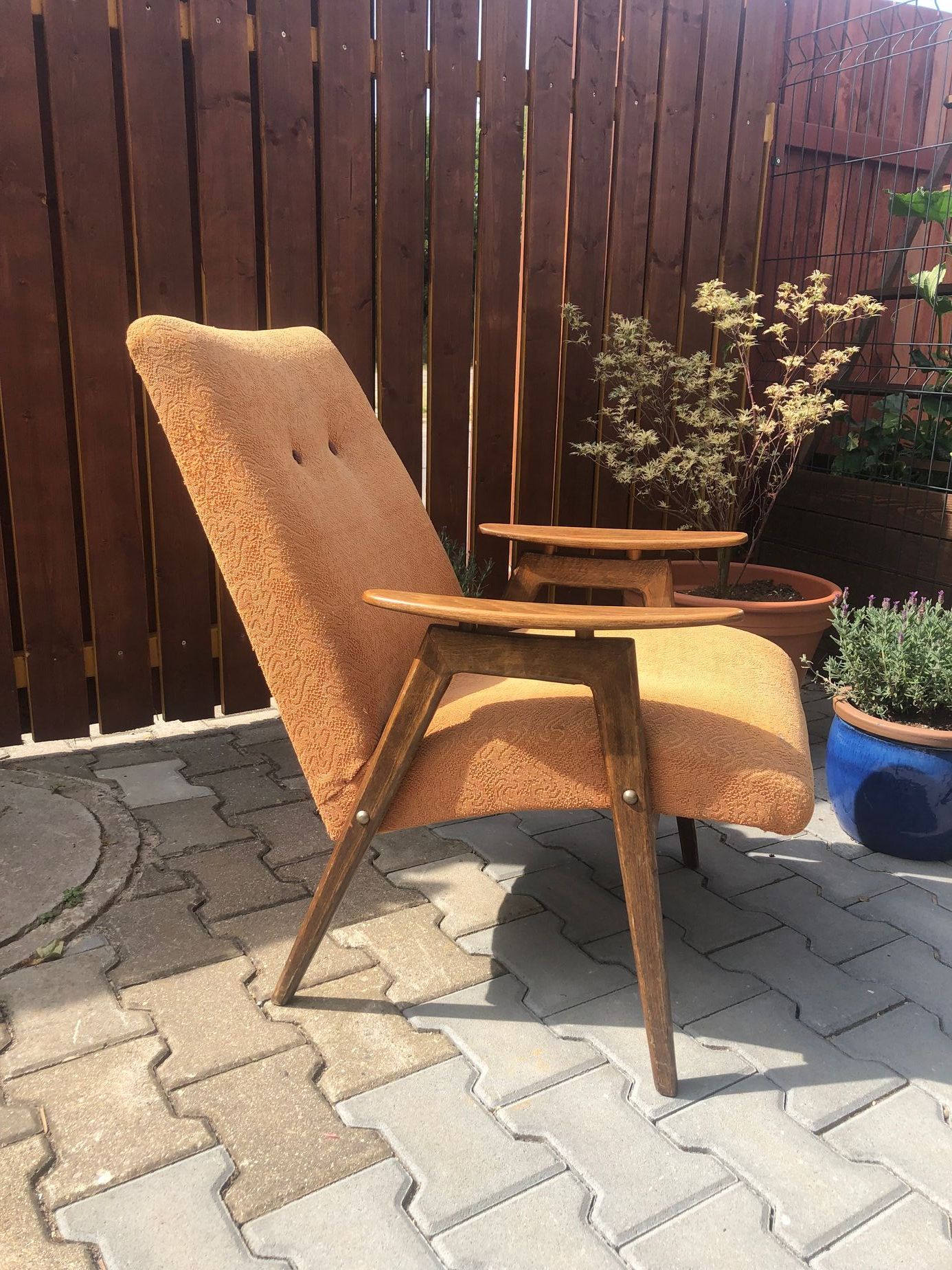 vintage nábytek, renovace, práce, tvorba