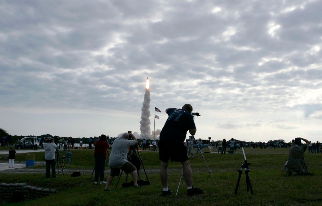 Raketoplán Endeavour odstartoval k poslednímu letu do vesmíru