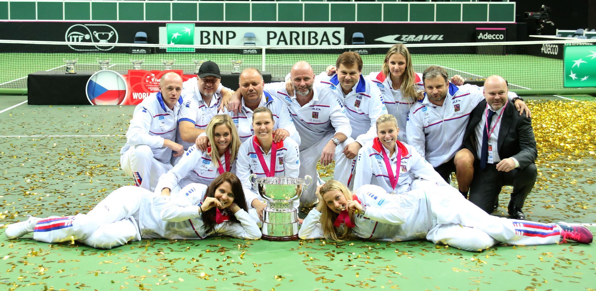 Finále Fed Cupu 2014: Český tým slaví triumf