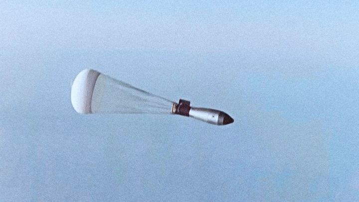 Nejsilnější atomovku dějin při testu zpomaloval padák. Sovětským pilotům hrozila smrt; Zdroj foto: ČTK