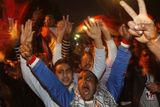 12. 2. - Egypt zažil karnevalovou noc. Lidé slavili pád Mubaraka. Více informací najdete v článku - zde