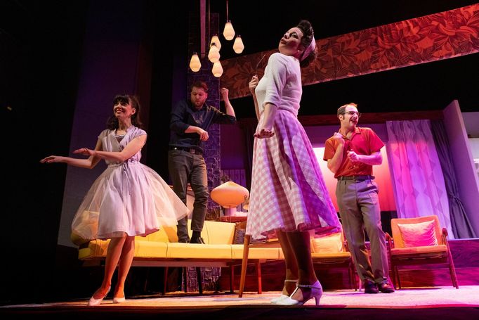 Natálie Holíková jako Fran, Michal Lurie coby Marcus, Lucie Andělová v roli Judy a Jakub Tvrdík jako Johnny.