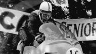 Ve slavném závodě vítězil v 50. letech také John Surtees. Brit se stal dosud jediným vítězem elitní třídy MS silničních motocyklů i světovým šampionem formule 1.