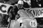 Ve slavném závodě vítězil v 50. letech také John Surtees. Brit se stal dosud jediným vítězem elitní třídy MS silničních motocyklů i světovým šampionem formule 1.