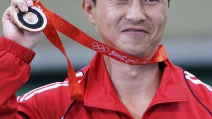 Dopingový hříšník ze Severní Koreje Kim Jong-su musel odevzdat medaile a opustit olympiádu.
