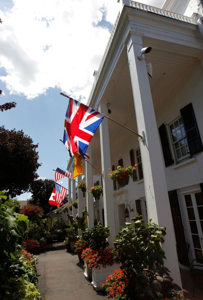 Díváte se na hotel The Beekman Arms Inn v Rhinebecku. Jak uvedla agentura Reuters, hotely v tomto malém městě jsou - podobně jako Beekam - zcela obsazeny. Všechny byly zamluveny pro potřeby svatebčanů.