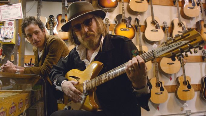 V Dylanově filmu Echo in the Canyon účinkují Tom Petty, Ringo Starr, Brian Wilson nebo Michelle Phillipsová.