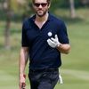 Celebrity hrají golf (herec Ryan Reynolds)