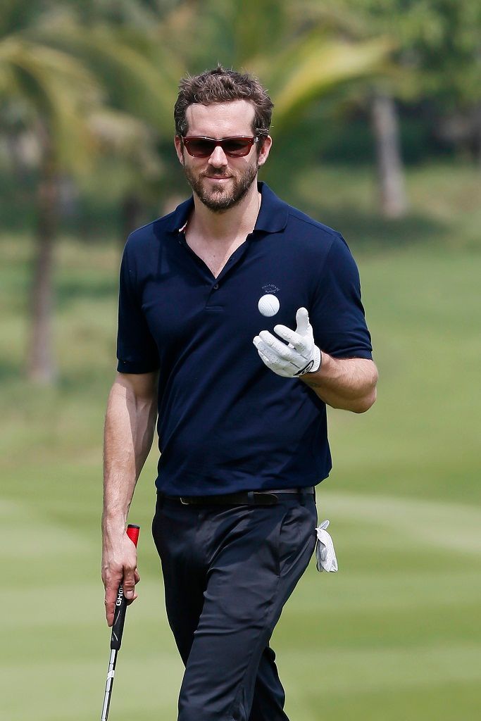 Celebrity hrají golf (herec Ryan Reynolds)