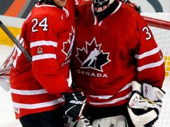 Calvin de Haan a Mark Visentin slaví postup Kanady přes Švýcarsko do semifinále