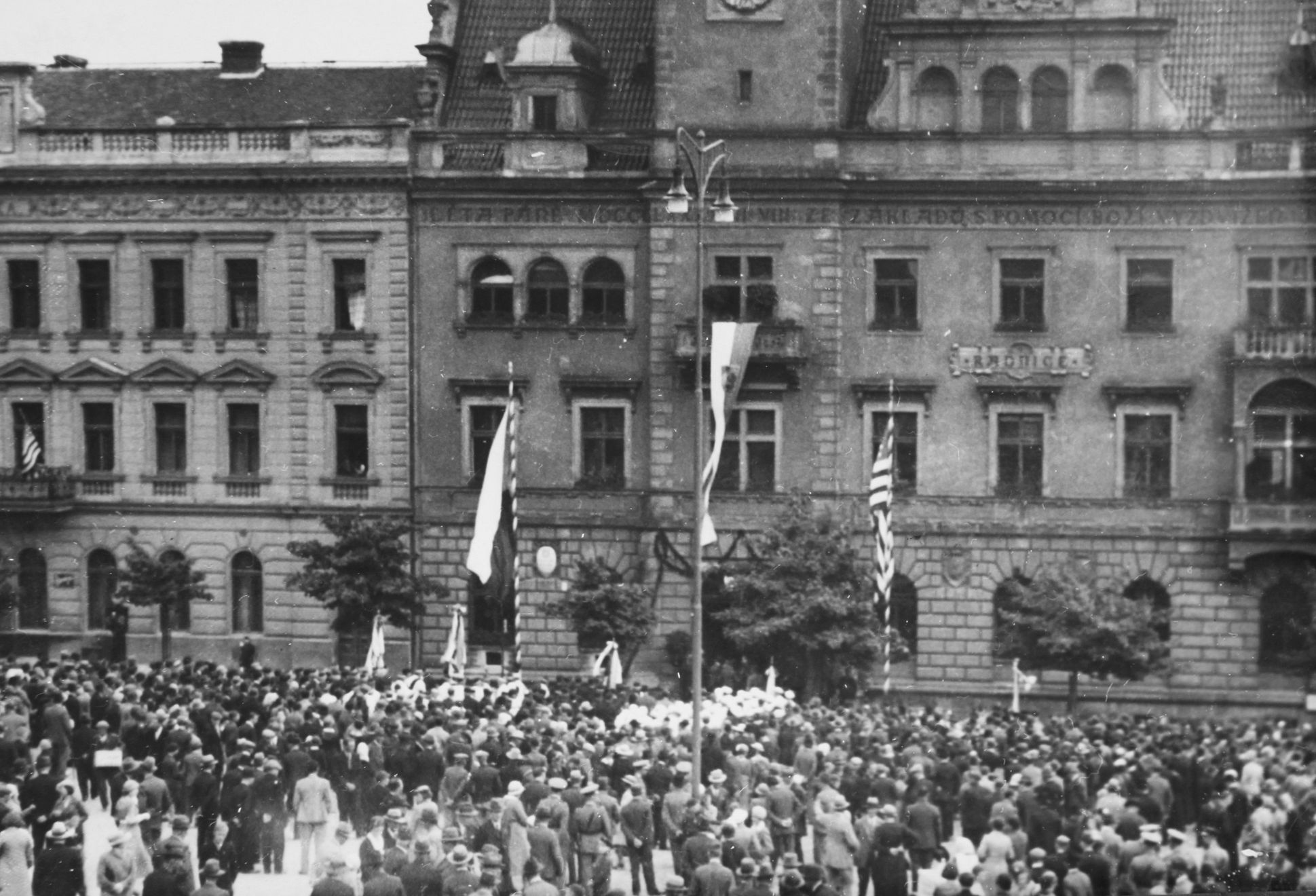 Antonín Čermák, Kladno, Chicago, starosta, historie, Domácí
