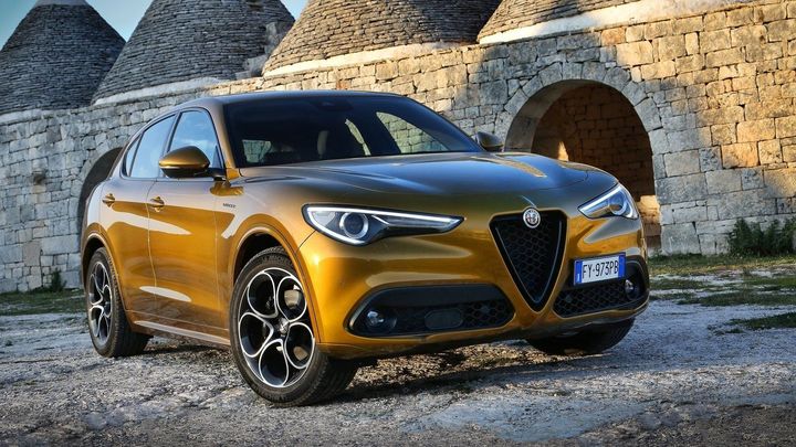 Řidiči vybírali nejlepší značky aut letošního roku. Patří mezi ně Škoda i Alfa Romeo