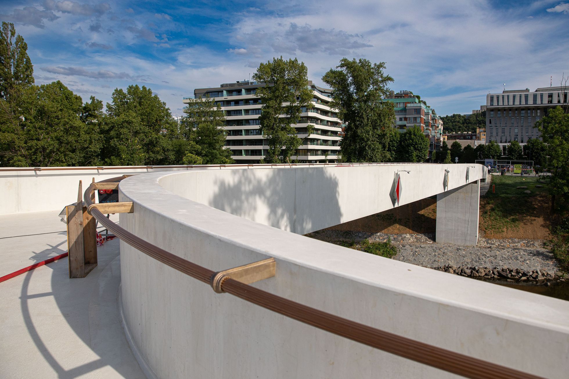 Lávka Holešovice – Karlín, architekt Petr Tej