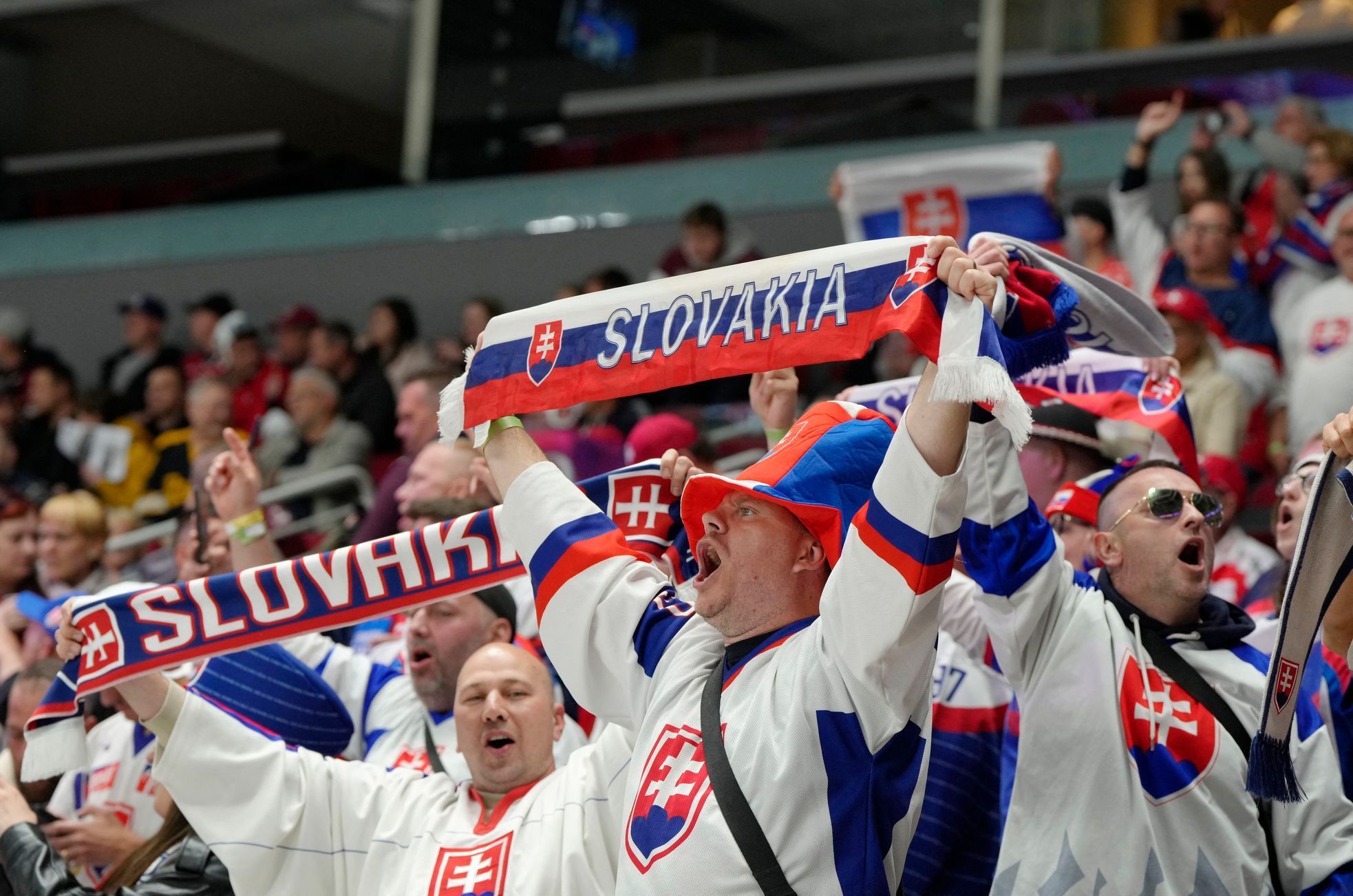 Slovenští fanoušci na zápase Slovensko - Švýcarsko na MS 2023