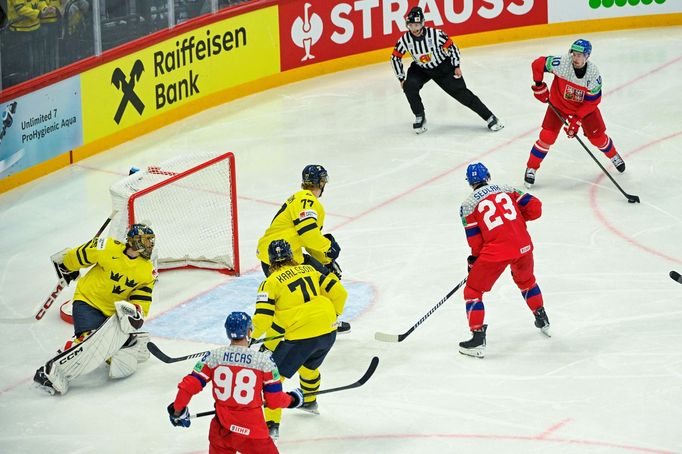 Roman Červenka dává gól ve čtvrtfinále MS 2025 Česko - Švédsko