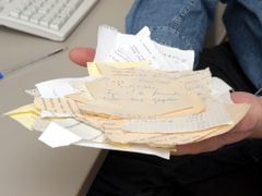 Dokumenty Stasi byly mimořádně obsáhlé. Jejich třídením, rekonstrukcí a studiem se v Německu zabývá specializovaný úřad