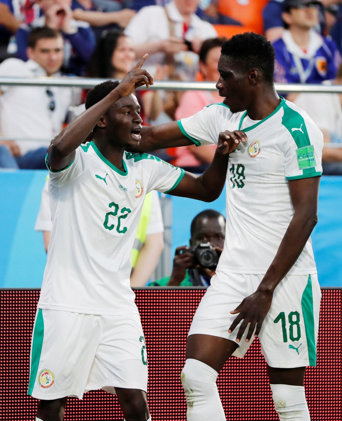 Moussa Wague slaví gól v zápase Japonsko - Senegal na MS 2018