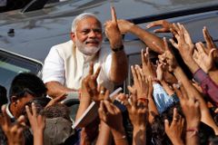 Indické volby vyhrál nacionalista Módí, Gándhí utrpěl debakl