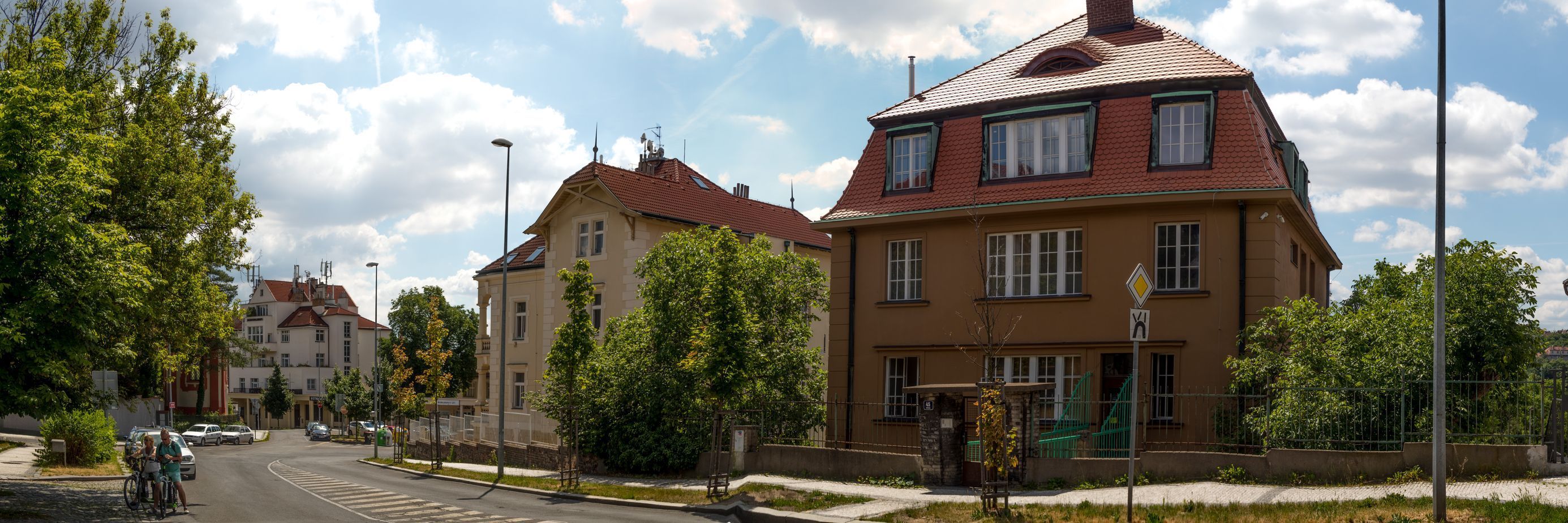 Prázdné pražské vily