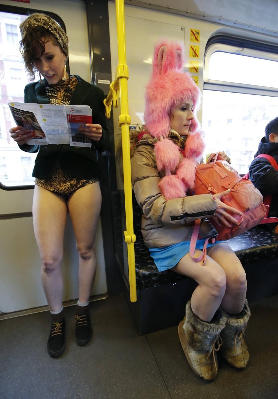 No Pants Subway Ride neboli jízda metrem bez kalhot