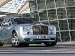 Rolls-Royce 102EX je prototypem elektrického Phantomu z roku 2011.