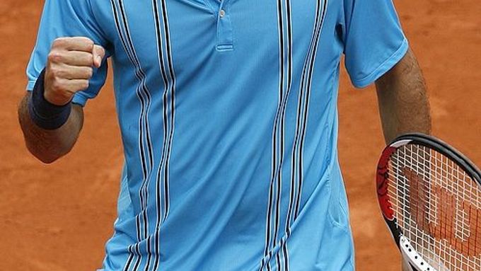 Roger Federer je ve finále