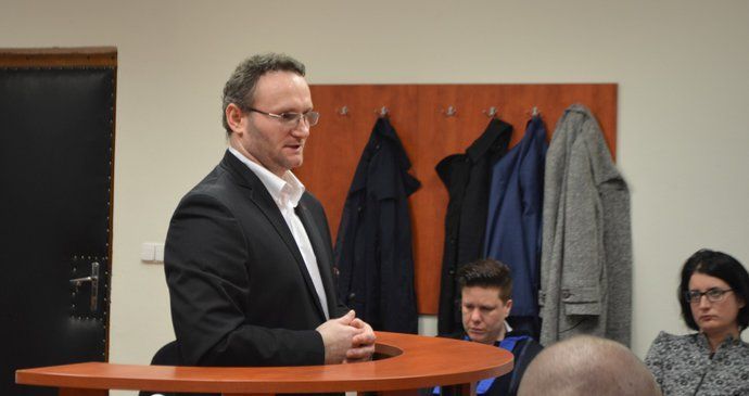 Petr Benda při své obhajobě u ústeckého krajského soudu.