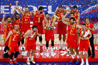 Španělští basketbalisté slaví zlato na MS 2019.