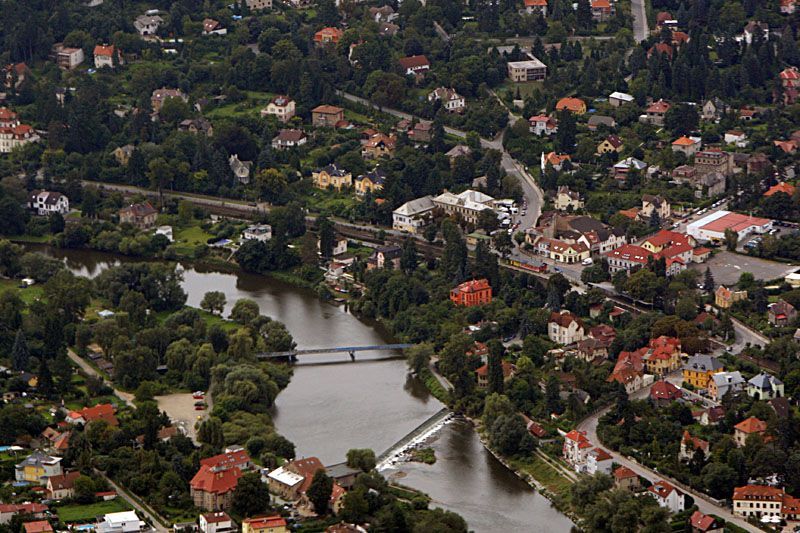 Pražský okruh z letadla i autobusu