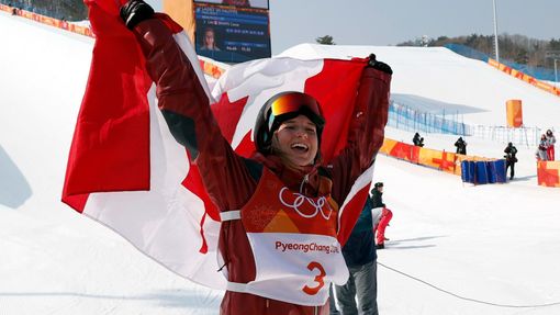 Kanadská akrobatická lyžařka Cassie Sharpeová, olympijská vítězka v U-rampě