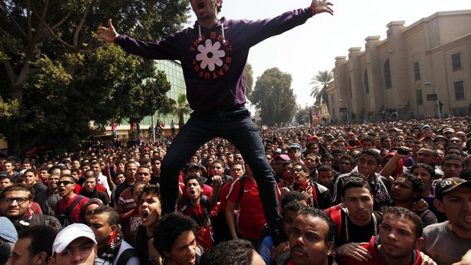 Rozsudek smrti nad fanoušky rozdělil Egypt. Káhira slaví, Port Saíd protestuje