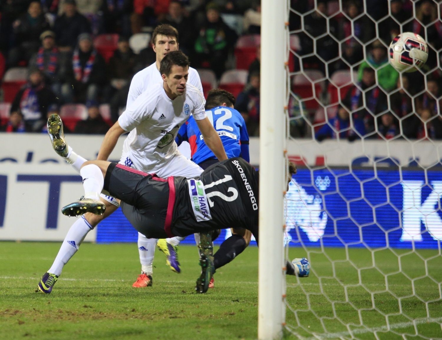 Plzeň-M.Boleslav: Michal Ďuriš dává gól na 1:0