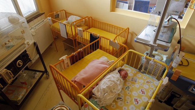 Do problémů se mohou dostat i porodnice v Jablonci nad Nisou a Liberci (ilustrační foto).