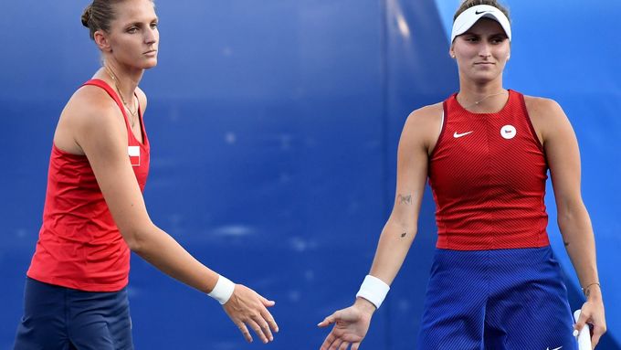 Karolína Plíšková a Markéta Vondroušová na olympiádě v Tokiu v roce 2021